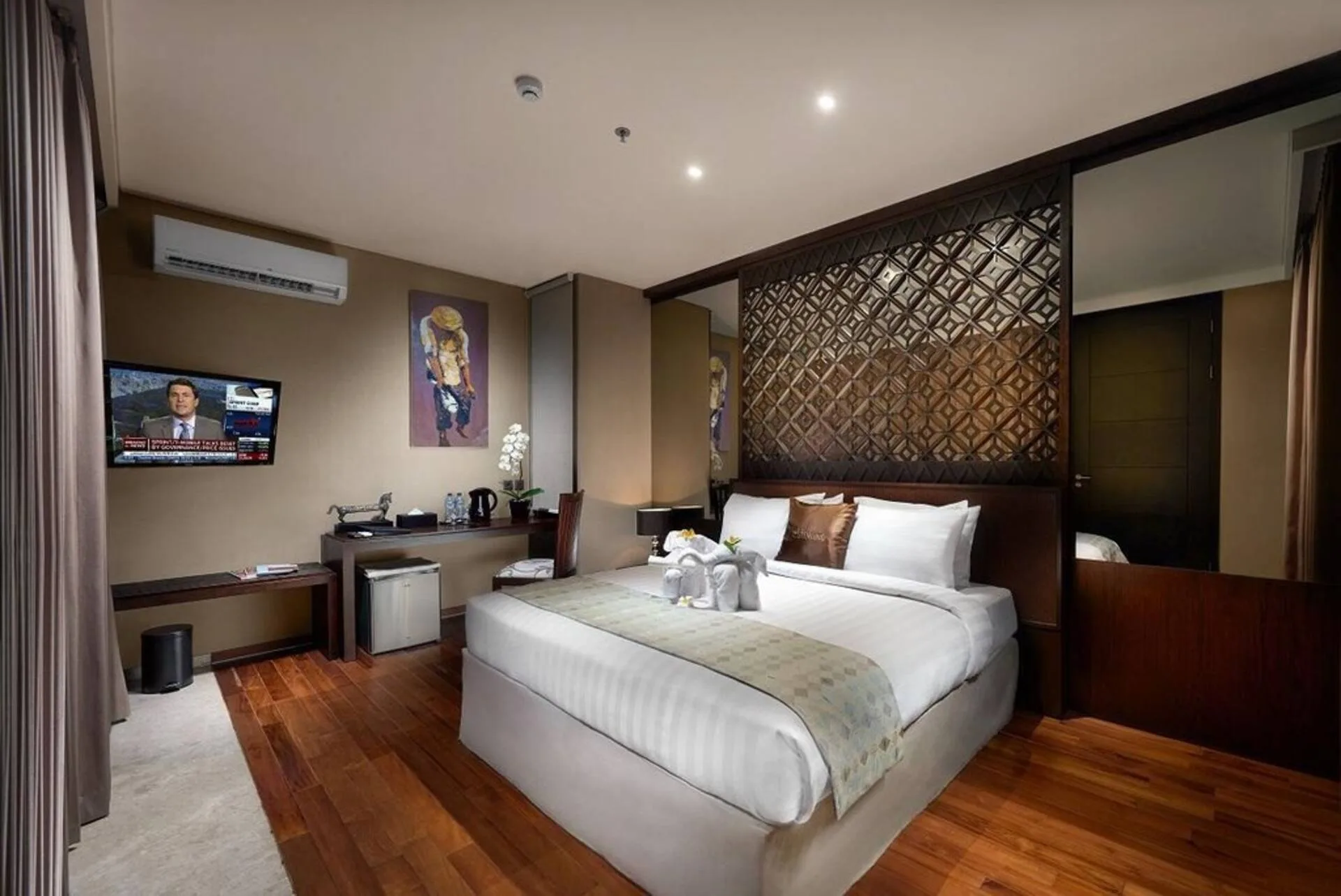 Stunning 2 Bedroom 5 Minutes to Beach 3