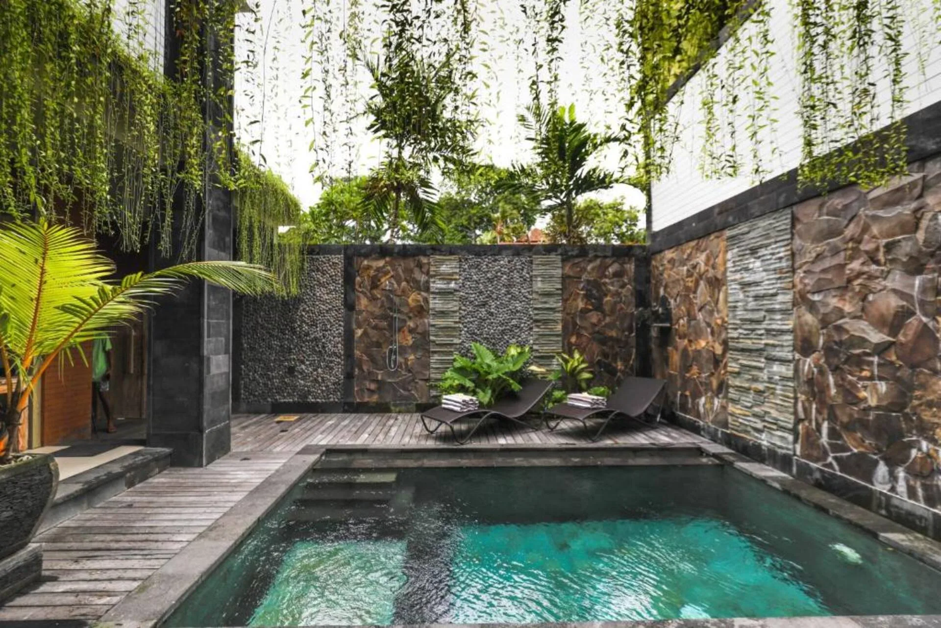 Promo | Affordable 1 Bedroom Villa 5 Mnts to Kuta Beach 3