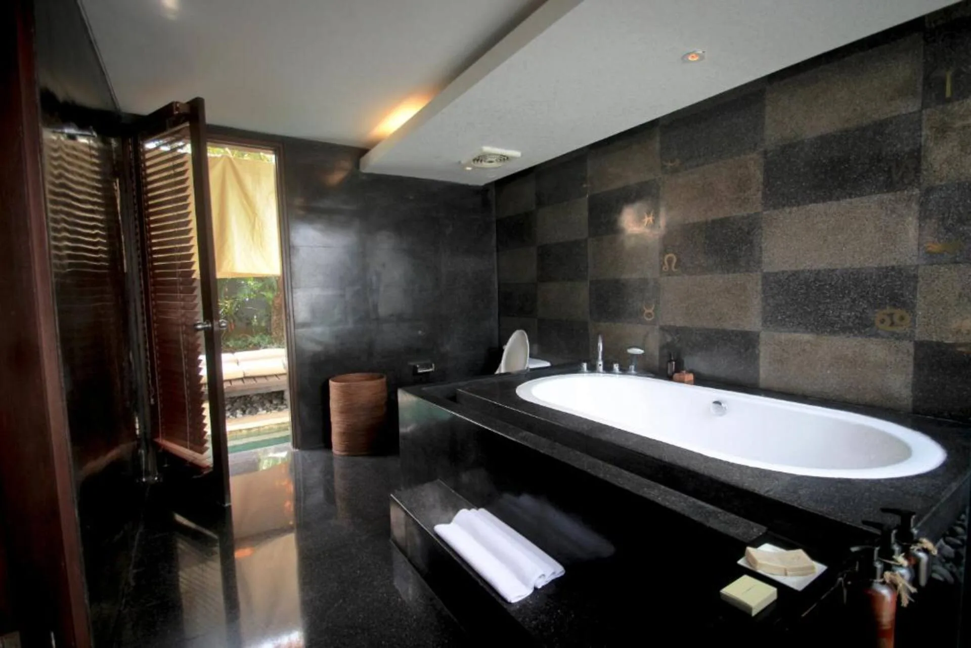 Luxury 1 Bedroom Private Pool Villa in Sanur 5