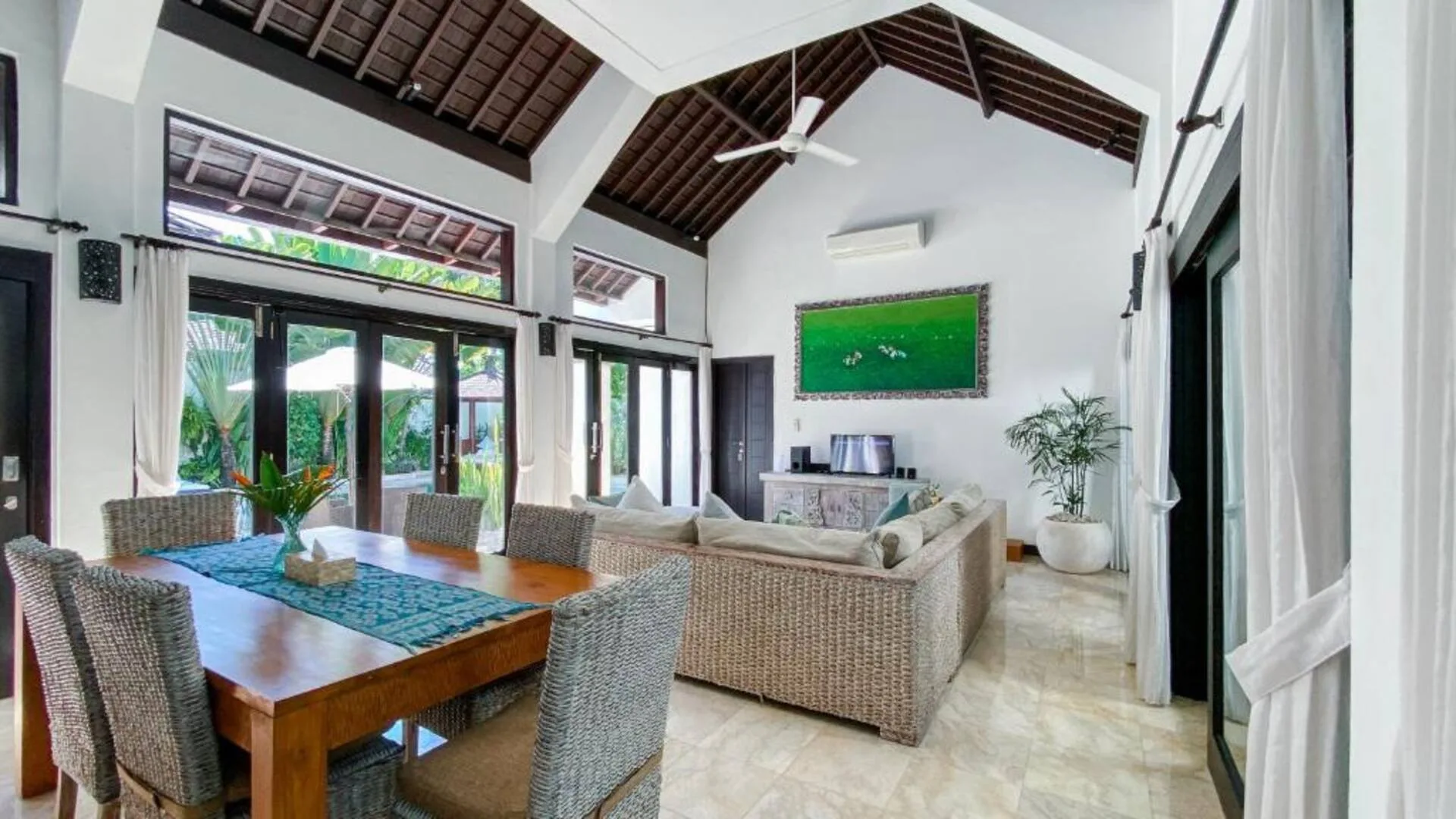 Grand Homestyle 2 Bedroom Private Villa in Benoa Bay 2